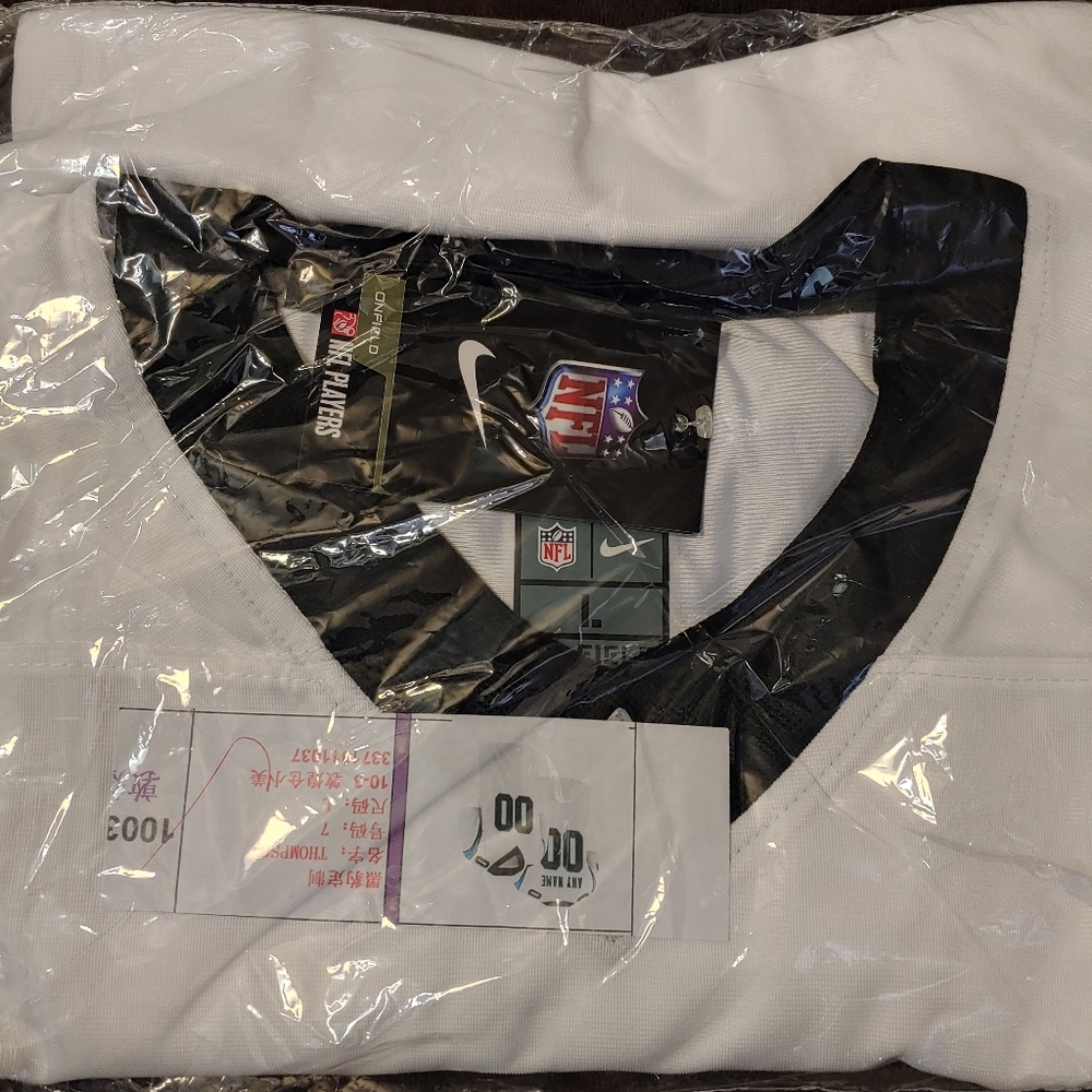 Shaq Thompson Panthers jersey